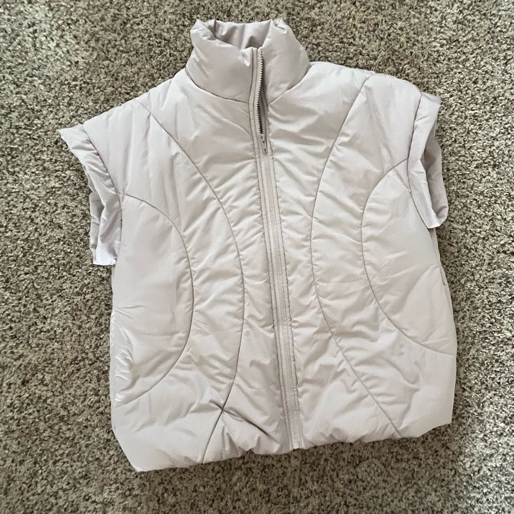 Khaki Vest Oversized Small, fits more like L/XL Women Quilted Sleeveless Jacket